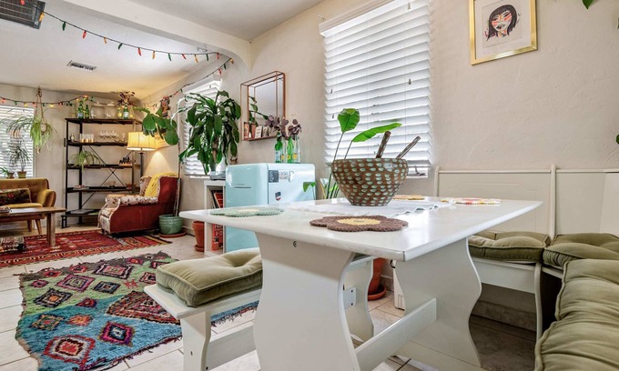 Mountain 1st Avenue House | Zen Retreat | 7Min Drive to Centennial Hall