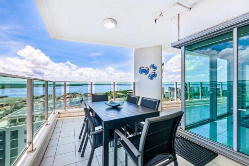Darwin City Centre Apartment | Zen Sapphire Shore 3BR Balcony - Pool - Work Desk