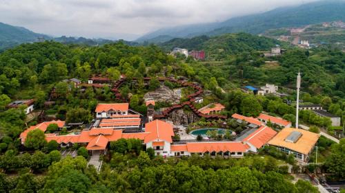 Zhangjiajie Hotel | ZhangJiaJie AvaSprings Retreat