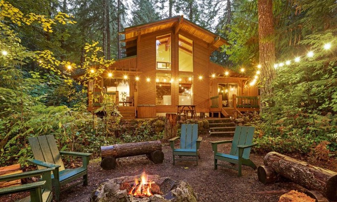 Rhododendron House | Zigzag Basecamp