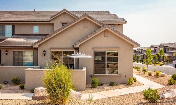 Sienna Hills Apartment | Zion Sunrise