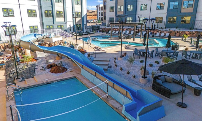 Green Springs Condo | Zion Vista Retreat | 30 Min to Zion | Resort-Style Pool + Water Slide