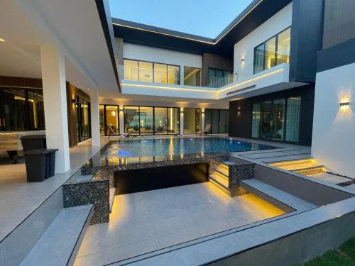 Na Chom Thian Villa | Zoe NaJomtien Pool Villa