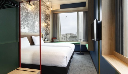 Deluxe Room, 2 Twin Beds, Corner