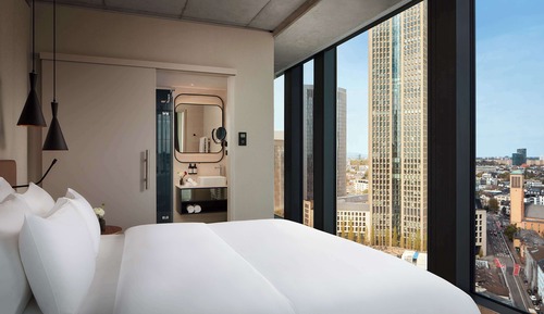Superior Room, Extra Large, Skyline View