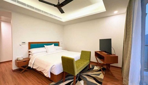 Suite, 1 King Bed