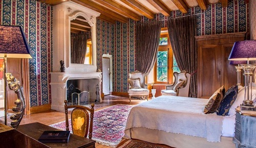 Suite (Luxe, Castle)