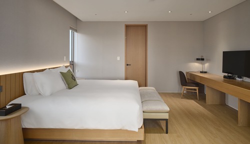 [Room Only] Hills Suite