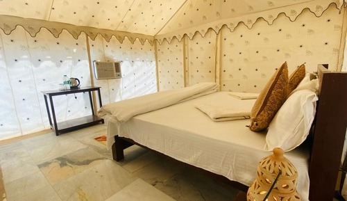 Deluxe Tent