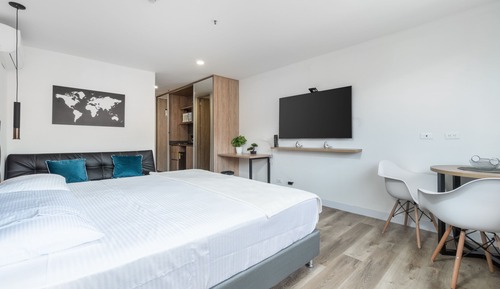 Studio Suite (1007)
