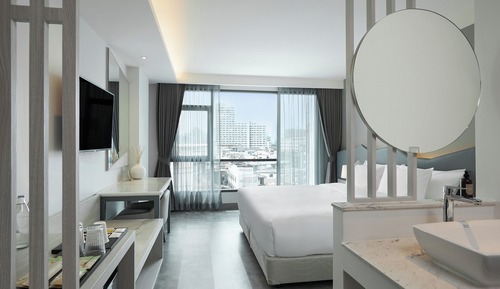 Superior Double Room, City View