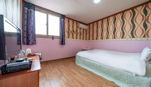 Room (Standard Room)