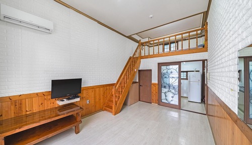 Basic Room, 1 Bedroom (201(Oceanview))