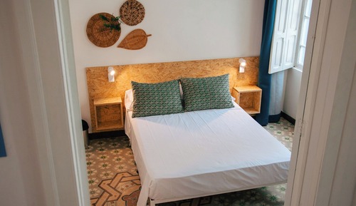 Economy Room