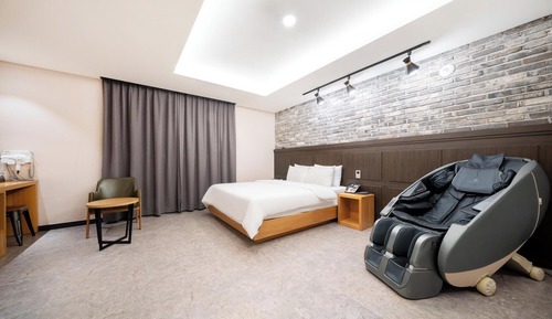 Room (Premium Massage Chair (1 Room Per 1 P)