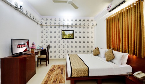 Premium Room, 1 King Bed, City View