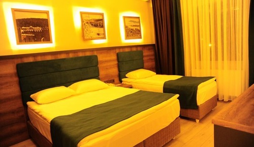 Junior Triple Room, Non Smoking