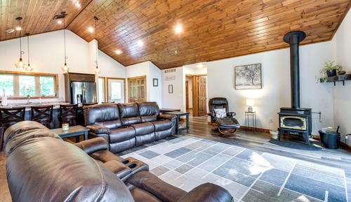House (2 Bedrooms)