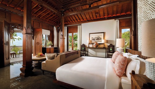 6 Bedroom Pool Villa