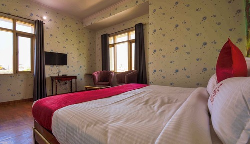 Executive Room
