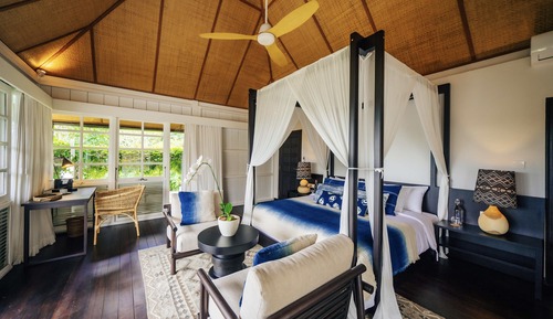 Suite with Mountain View