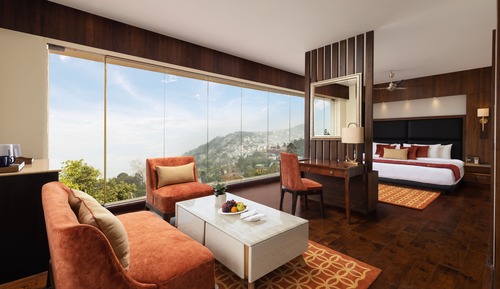 Suite, 1 King Bed (Premium Valley View Suite)