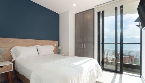 Apartment, 2 Bedrooms (1303)