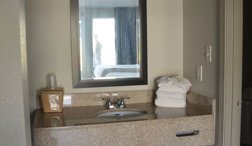 Basic Double Room, 2 Double Beds