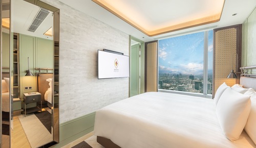 Two Bedroom Suite with Lounge Access