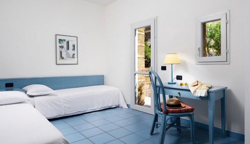 Family Room (2 Adults + 2 Children)