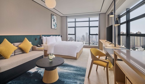 King Superior Room
