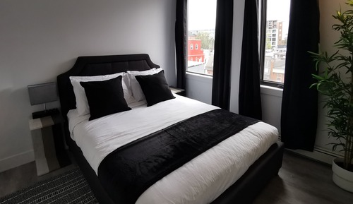 Penthouse, 1 Queen Bed