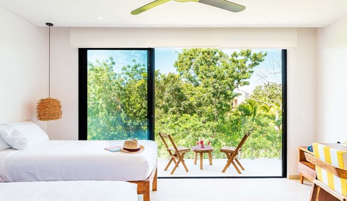 Basic Studio, 2 Twin Beds, Hill View
