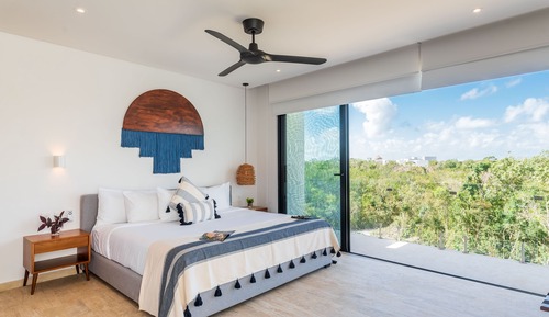 Superior Studio, 1 King Bed, Private Pool
