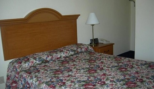 Standard Room, 1 Queen Bed
