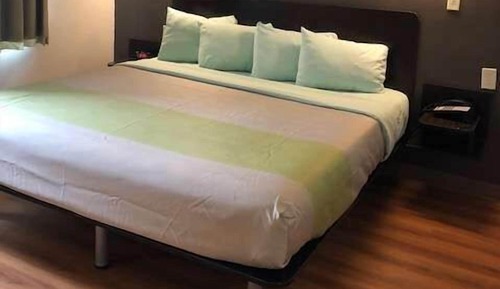 Room, 1 Queen Bed, Non Smoking