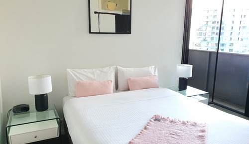 Deluxe Two Bedroom Apartment 