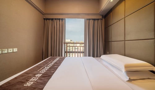 Business Suite, 1 Queen Bed
