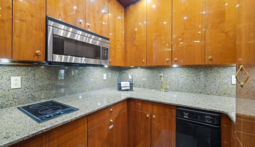 Exclusive Villa, Private Bathroom, Lake View ("Lux Lounge")