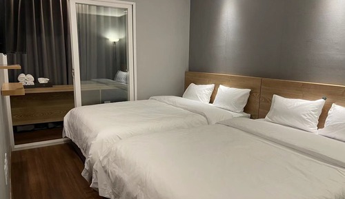 Deluxe Twin Room