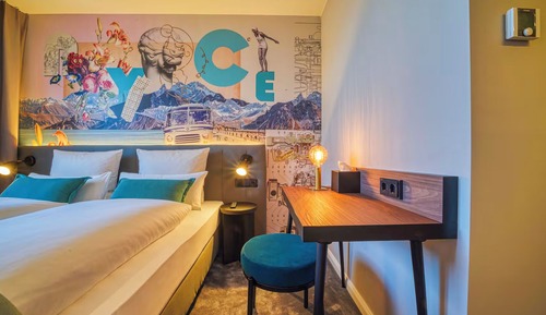 Standard Twin Room