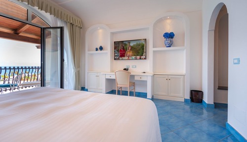 Junior Suite with balcony