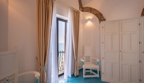 Suite Tower second floor