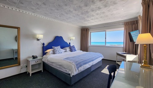 Honeymoon Studio Suite