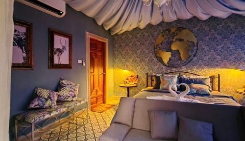 Luxury Suite