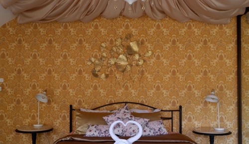 Signature Suite