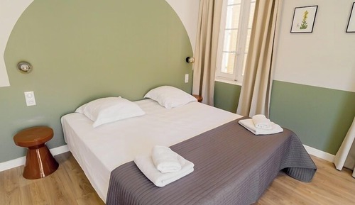 Deluxe Double Room, Pool View