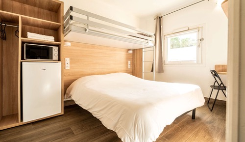 Comfort Room, Multiple Beds