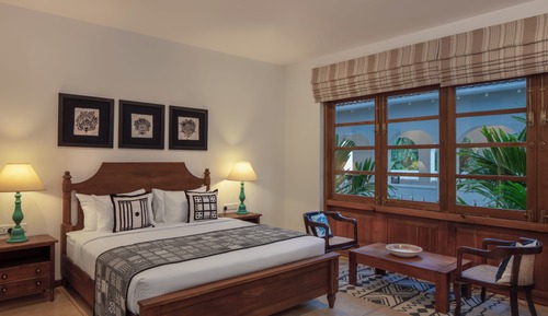 Executive Double Room, 1 King Bed, Non Smoking, Courtyard View