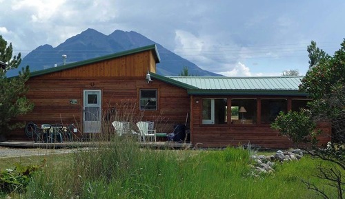 House (2 Bedrooms)